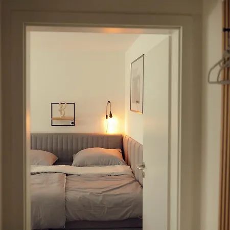 A - Parken, Stilvoll, Modern & Cozy Im Zentrum Von