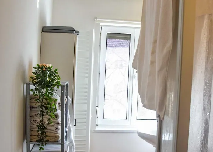 Appartement A - Parken, Stilvoll, Modern & Cozy Im Zentrum Von