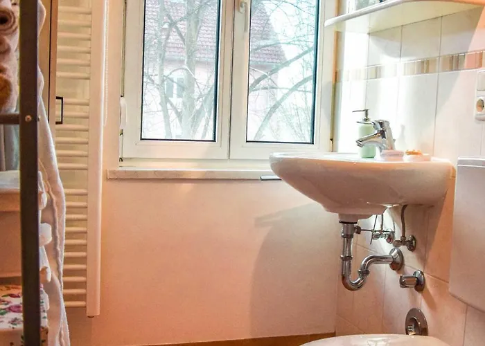 A - Parken, Stilvoll, Modern & Cozy Im Zentrum Von * פסאו