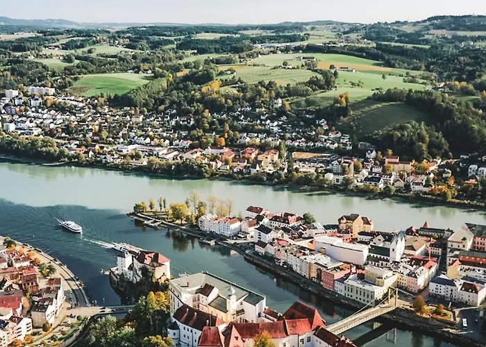 A - Parken, Stilvoll, Modern & Cozy Im Zentrum Von דירה