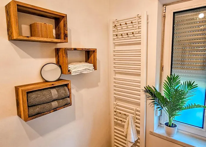 A - Parken, Stilvoll, Modern & Cozy Im Zentrum Von